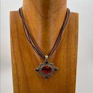 2.7.26-28 Chico’s Goldtone Leather & Rhinestone Pendant Necklace (10”+5” ext)